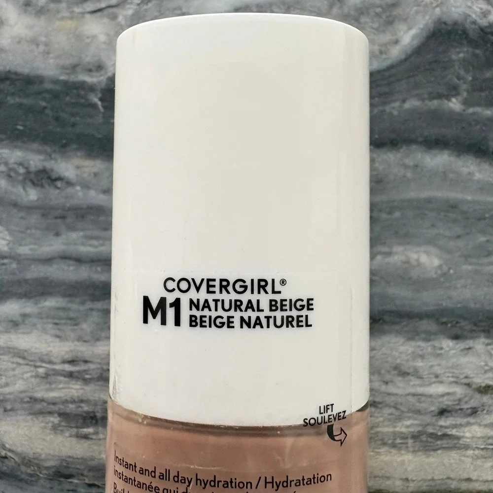 Covergirl TruBlend Hydrating Foundation M1 Natural Beige 1oz Smoothing Finish